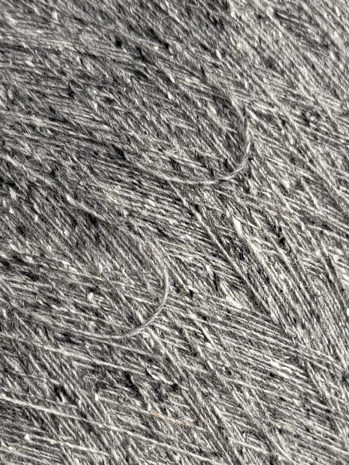 Zimpfer Wolle Selezione Art. Cardiff Tweed Nm 1/10500 – Merino Seide Garn col. Grau